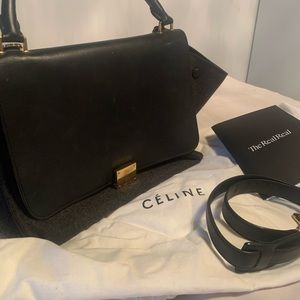 ✨AUTHENTIC MEDIUM WOOL CELINE TRAPEZE BAG✨